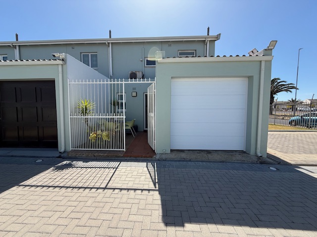 2 Bedroom Property for Sale in Waves Edge Western Cape